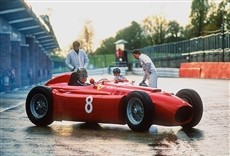 Película Ferrari: de las carreras a la inmortalidad